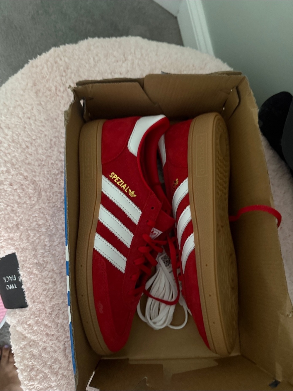 NWT Women’s Adidas Handball Spezial W Better Scarlet White Gum Sneakers Sz 9 KJ3 - Picture 7 of 11
